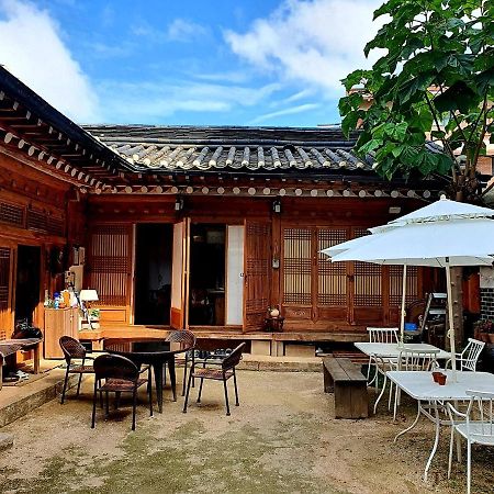 Namhyundang - Hanok Korean Traditional House Сеул Экстерьер фото