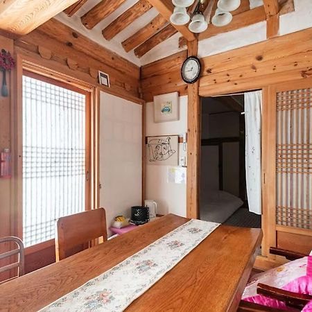 Namhyundang - Hanok Korean Traditional House Сеул Экстерьер фото