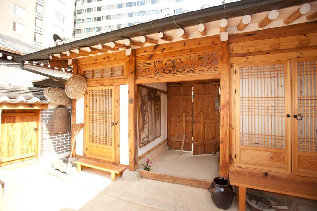 Namhyundang - Hanok Korean Traditional House Сеул Экстерьер фото