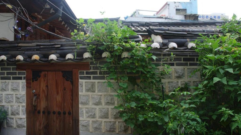 Namhyundang - Hanok Korean Traditional House Сеул Экстерьер фото