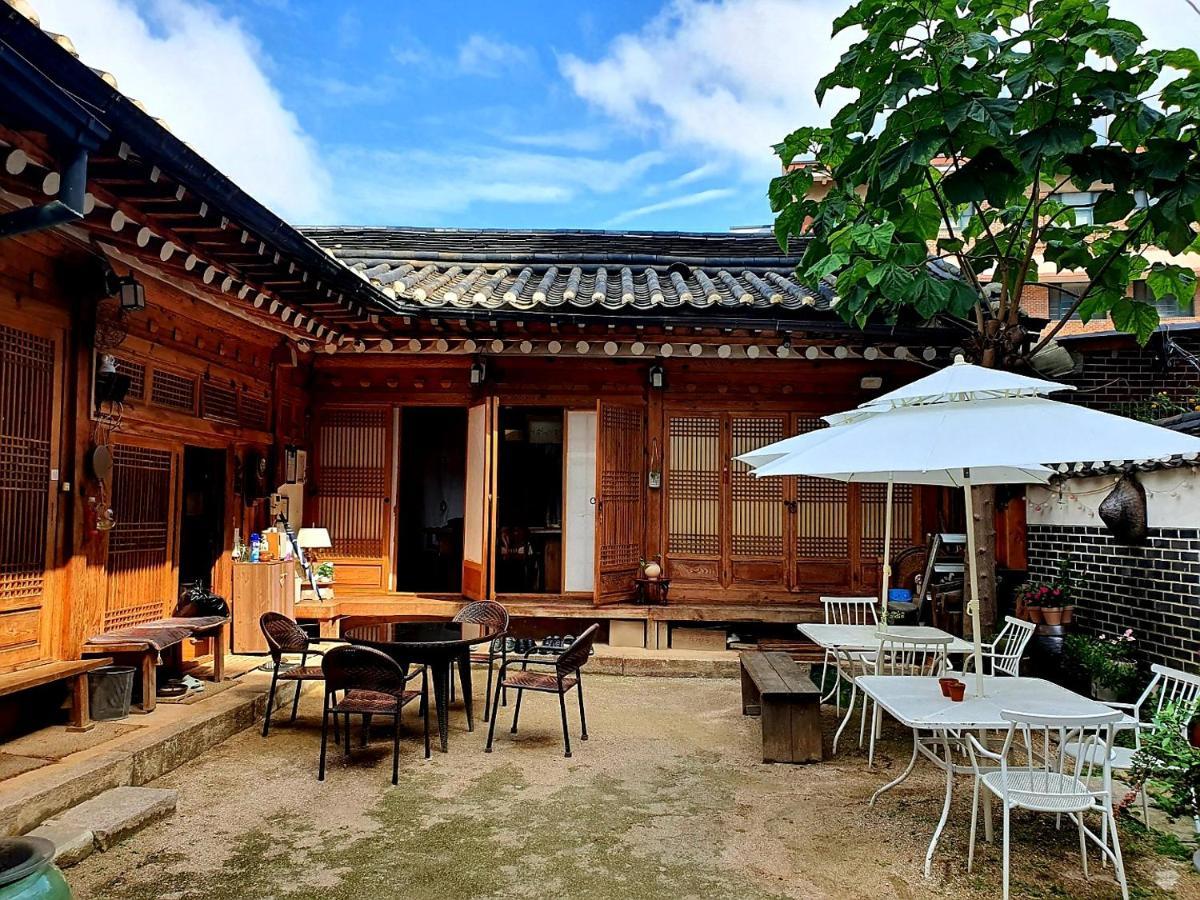 Namhyundang - Hanok Korean Traditional House Сеул Экстерьер фото