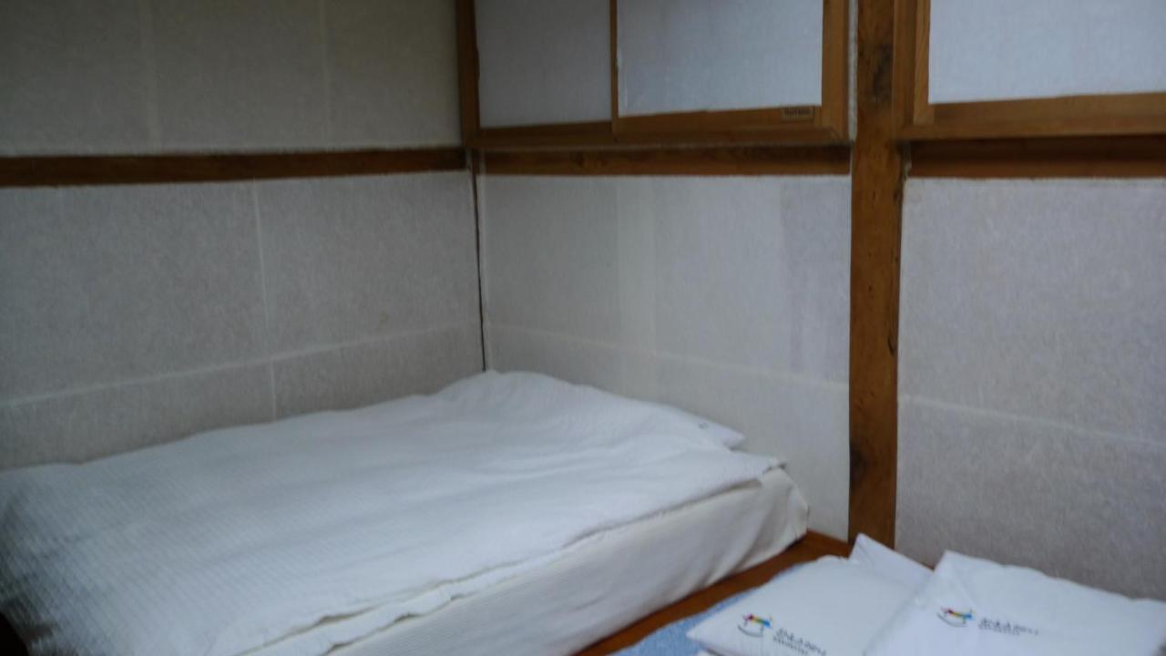 Namhyundang - Hanok Korean Traditional House Сеул Экстерьер фото