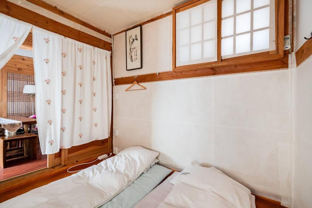 Namhyundang - Hanok Korean Traditional House Сеул Экстерьер фото